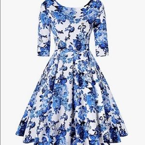 New. White and blue floral dress. Tea dress, vintage look.